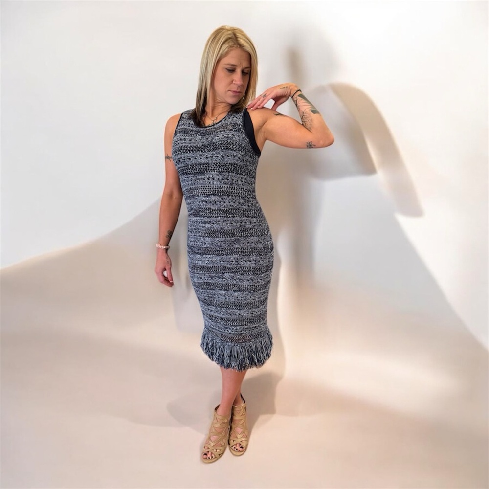 Elegant Sleeveless Knit Dress in Navy Blue, Light Blue and White